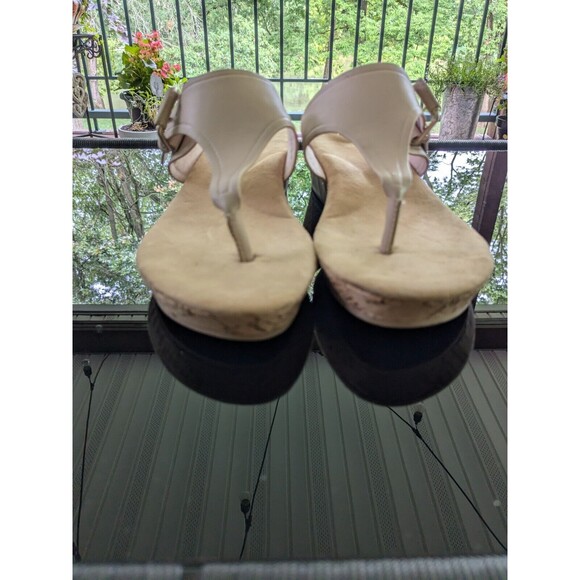 Market & Spruce Sandals Womens sz 10 Thong Cork Wedge Nude Buckle Comfort Casual - Picture 3 of 9